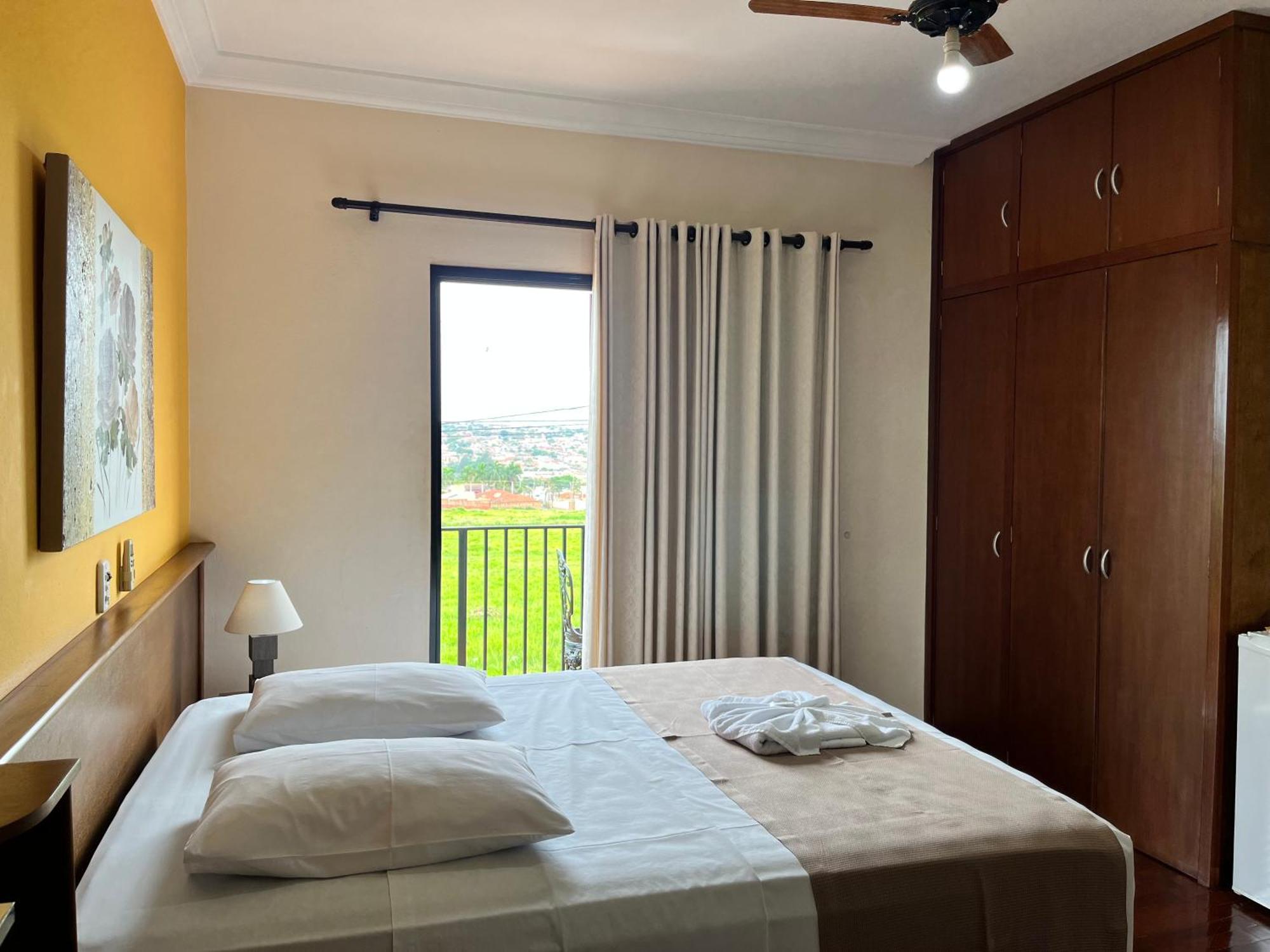 Hotel Sao Marcos Orlandia Sp エクステリア 写真